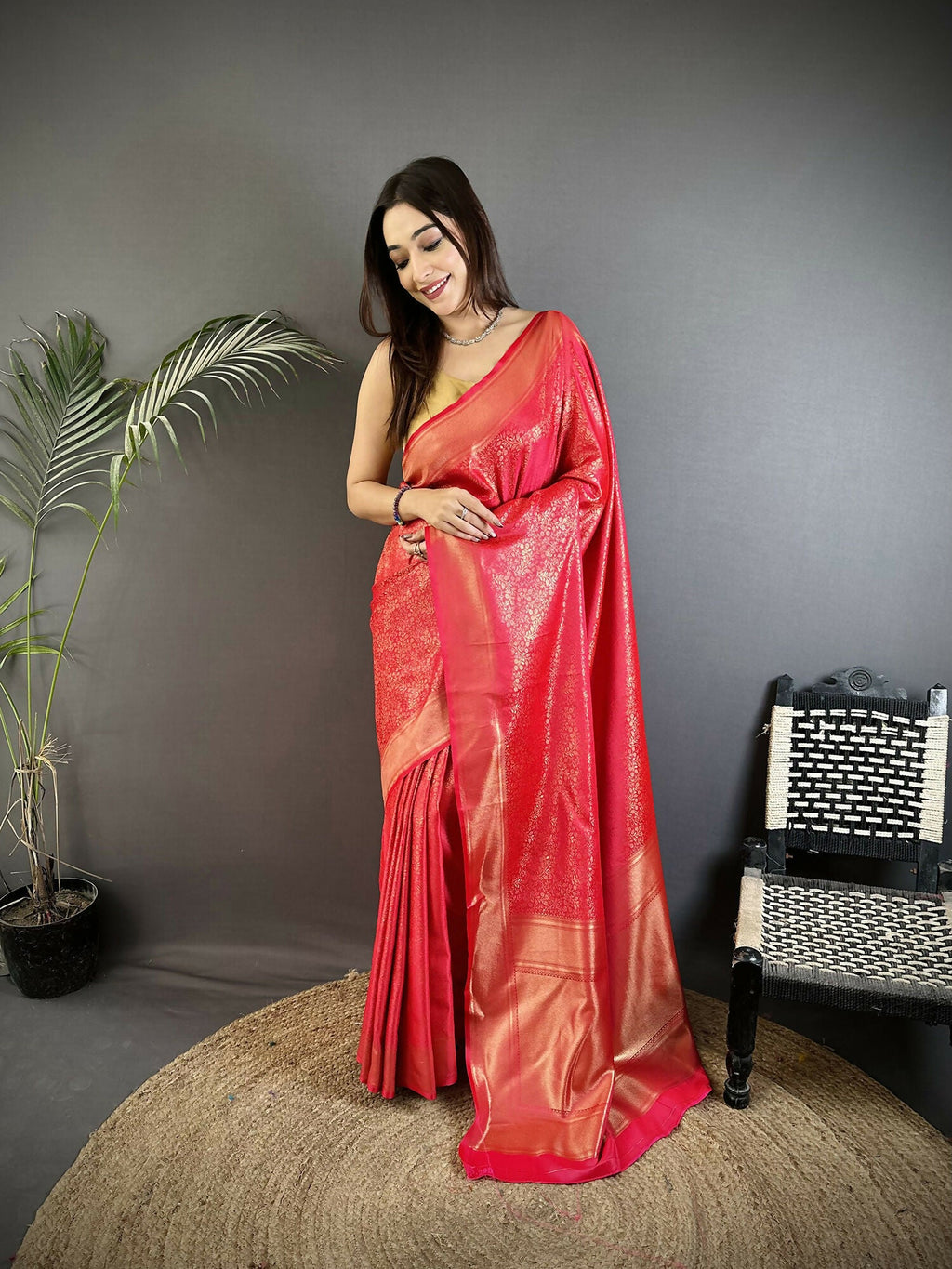 Joban Fashion Ruby Pink Floral Motifs & Ethnic Design Soft Satin Silk Kanchipuram Saree