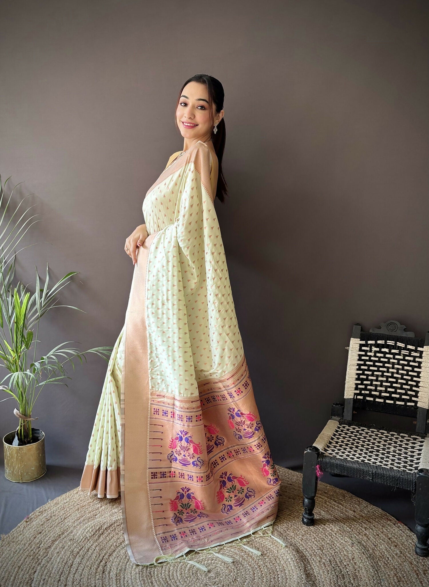 Joban Fashion Beige Jacquard Butti Soft Lichi Silk Paithani Saree