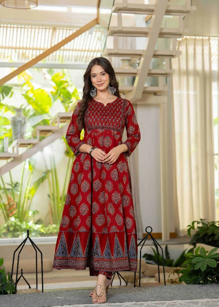 Jaimini Women Cotton Printed Round Neck 3/4 Sleeves Calf Length Flared Kurta Pant And Dupatta Set