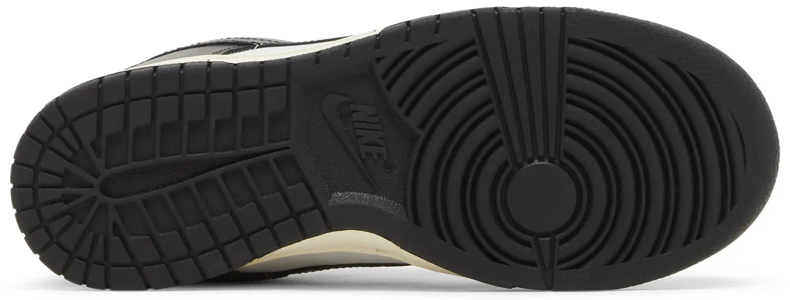 Nike Dunk Low Vintage Panda (W)