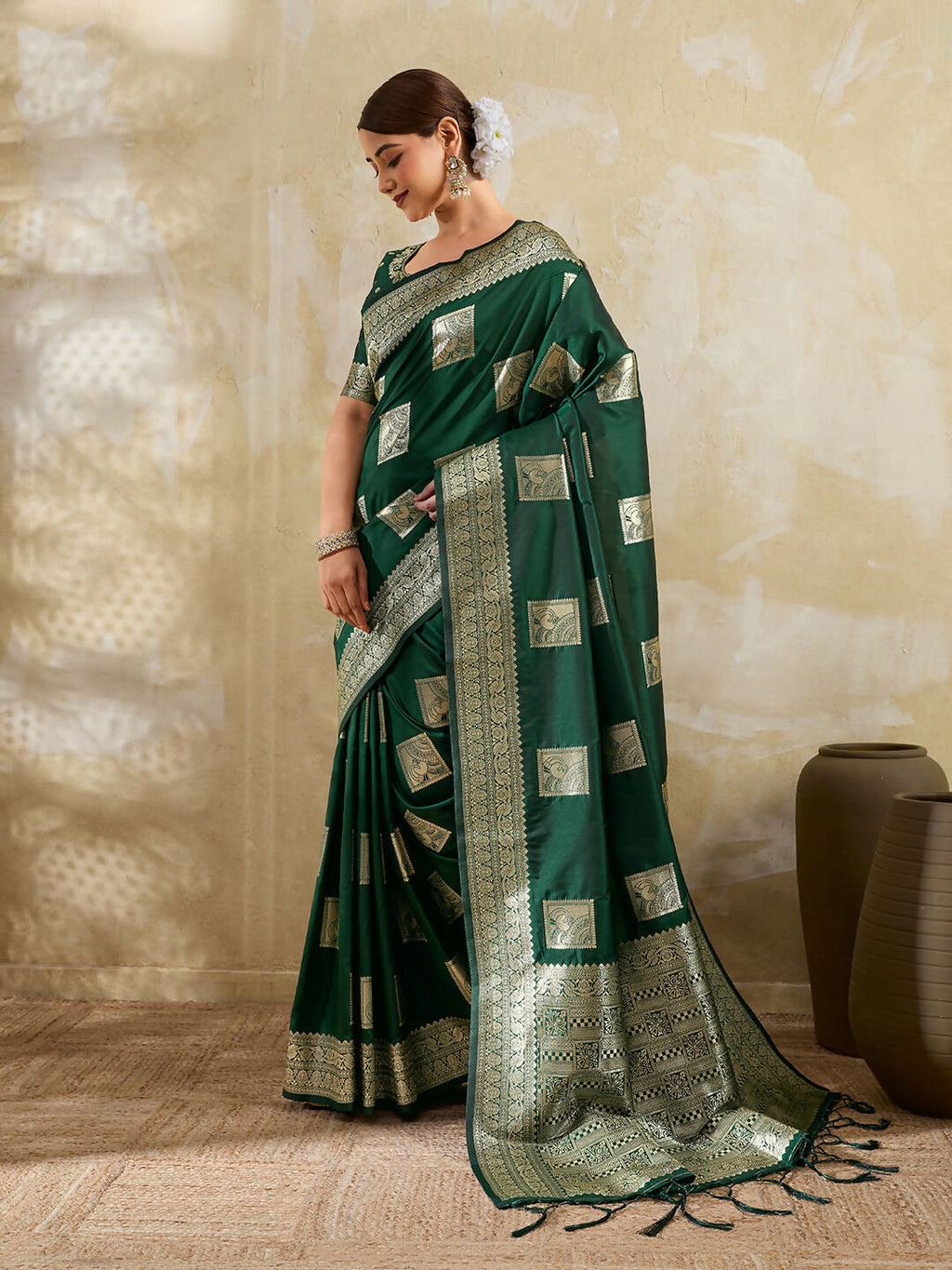 Shree Shyam Fashion Dark Green Silk Blend Saree
