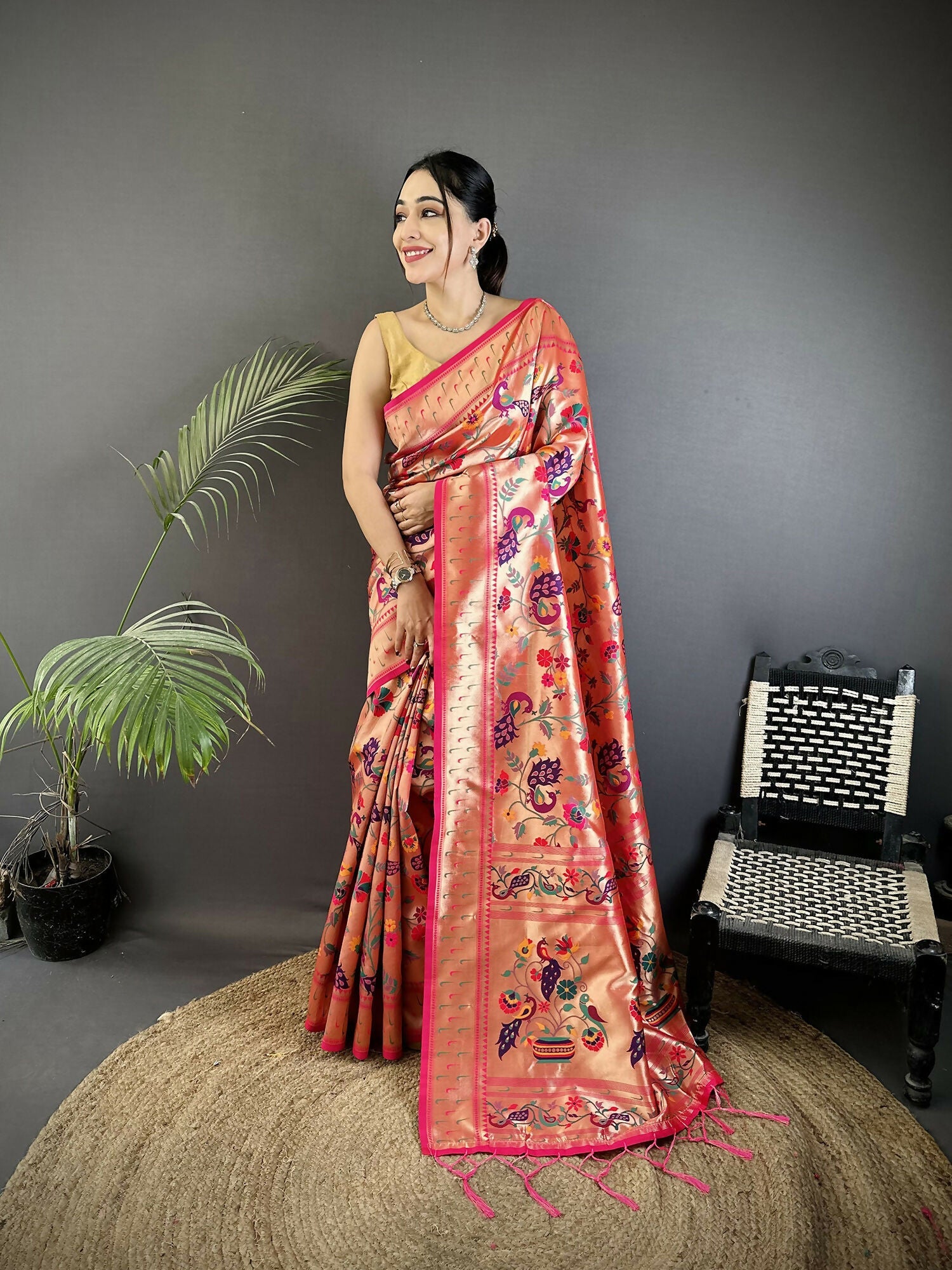 Joban Fashion Reddish Pink Peacocks Flowers & Leaves Soft Silk Paithani Saree