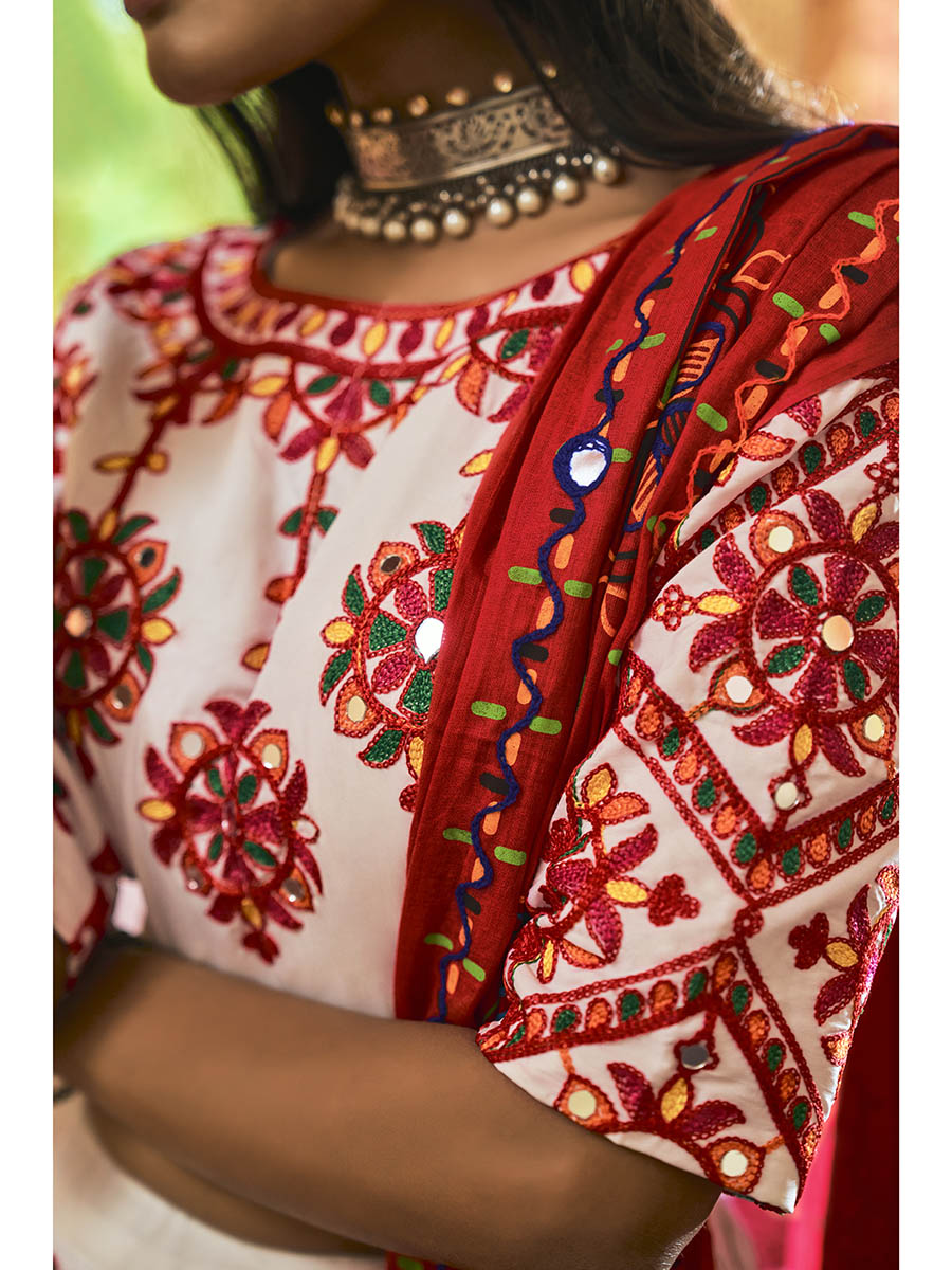 Myra White Maslin Cotton Embroidered Navratri Special Lehenga