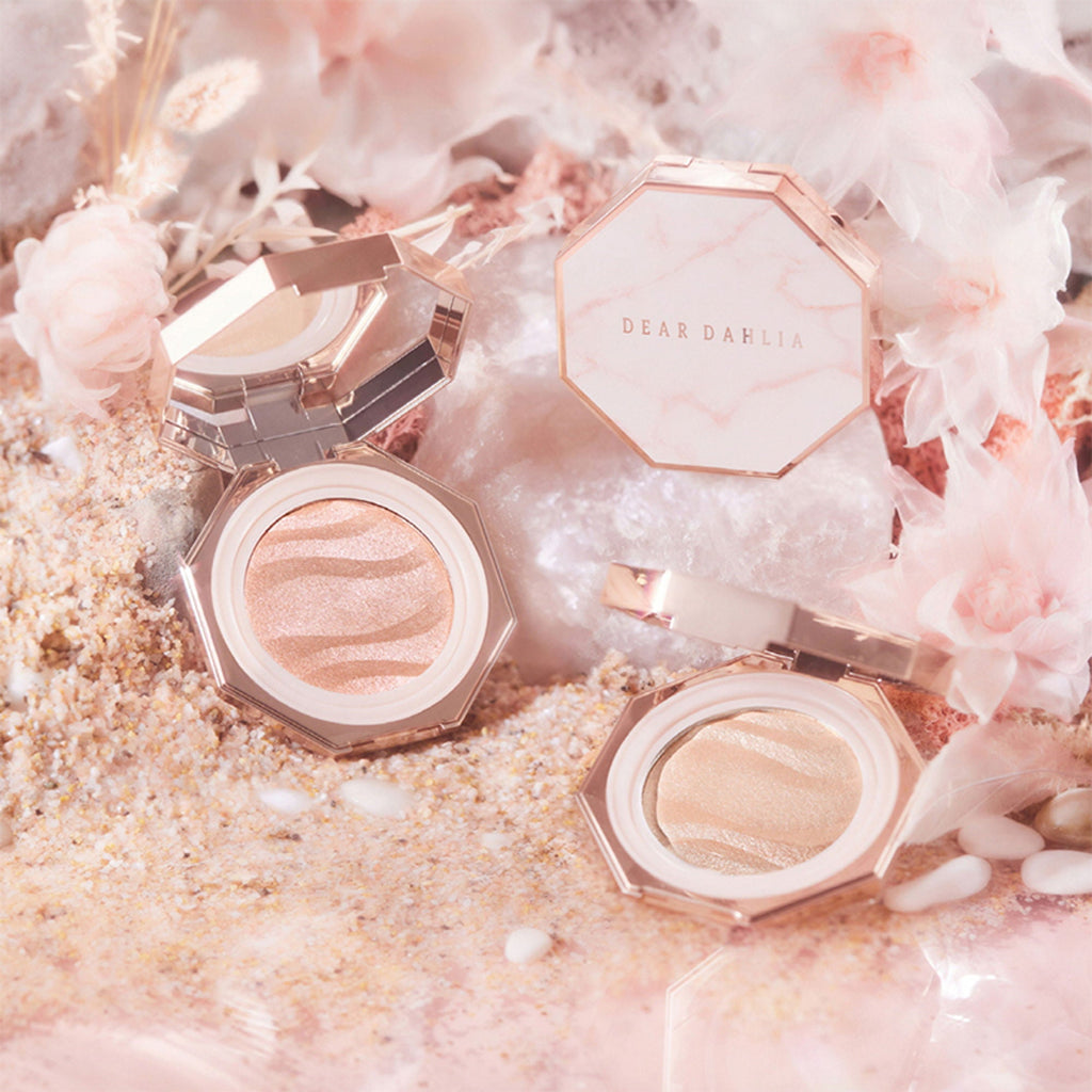 Dear Dahlia Blooming Edition Endless Glow Illuminator - Oasis