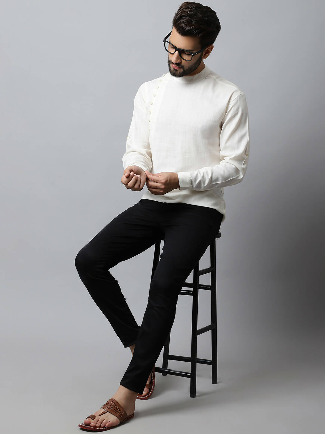 Even Apparels White Color Pure Cotton Men's Kurta With Side Placket (MMS135)