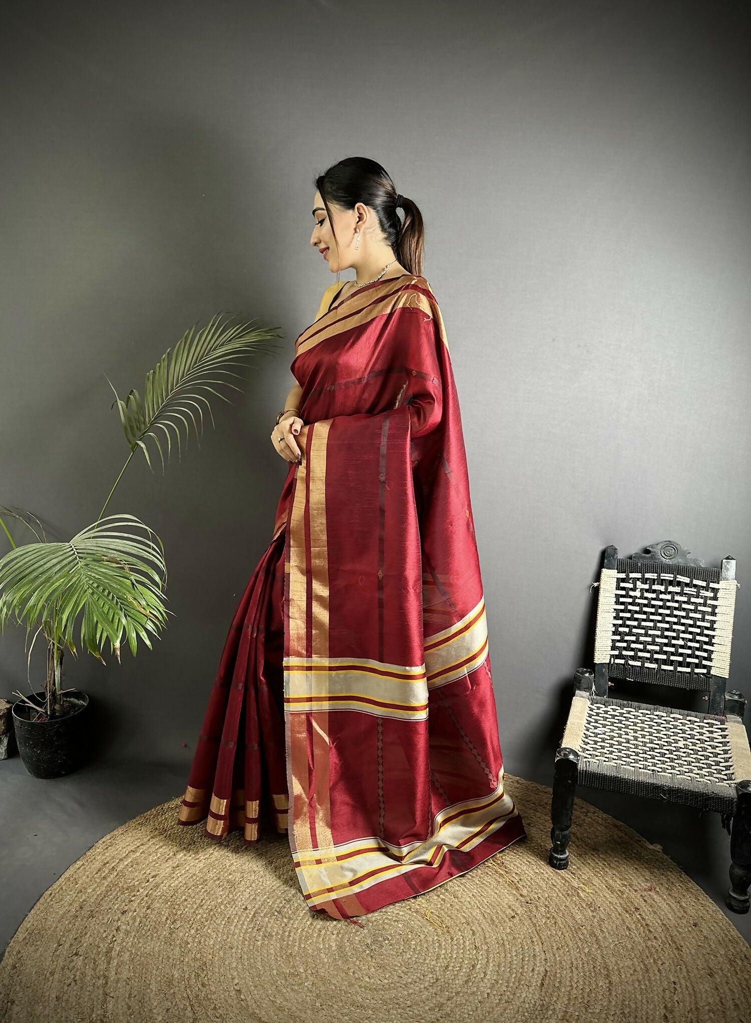 Joban Fashion Red Woven Pattern Raw Silk Kanjivaram Silk Saree
