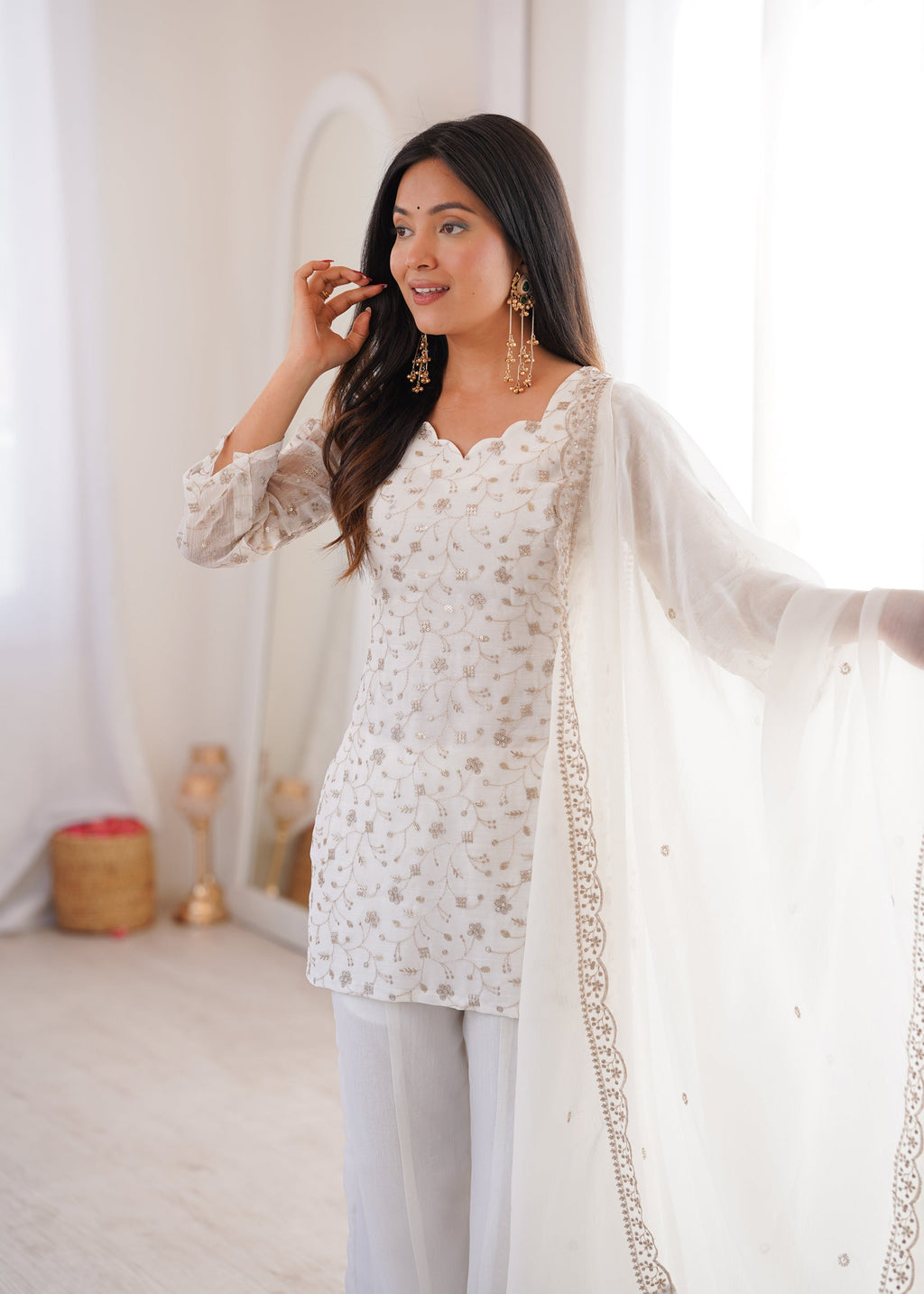 Lorenvalley Fashion Offwhite Crunchy Silk with Embroidery Sequence Jari work Kurta Bell Bottom Pant with Dupatta