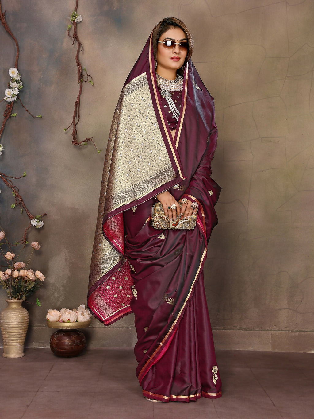 Joban Fashion Maroon Floral & Botanical Motifs Satin Silk Banarasi Silk Saree