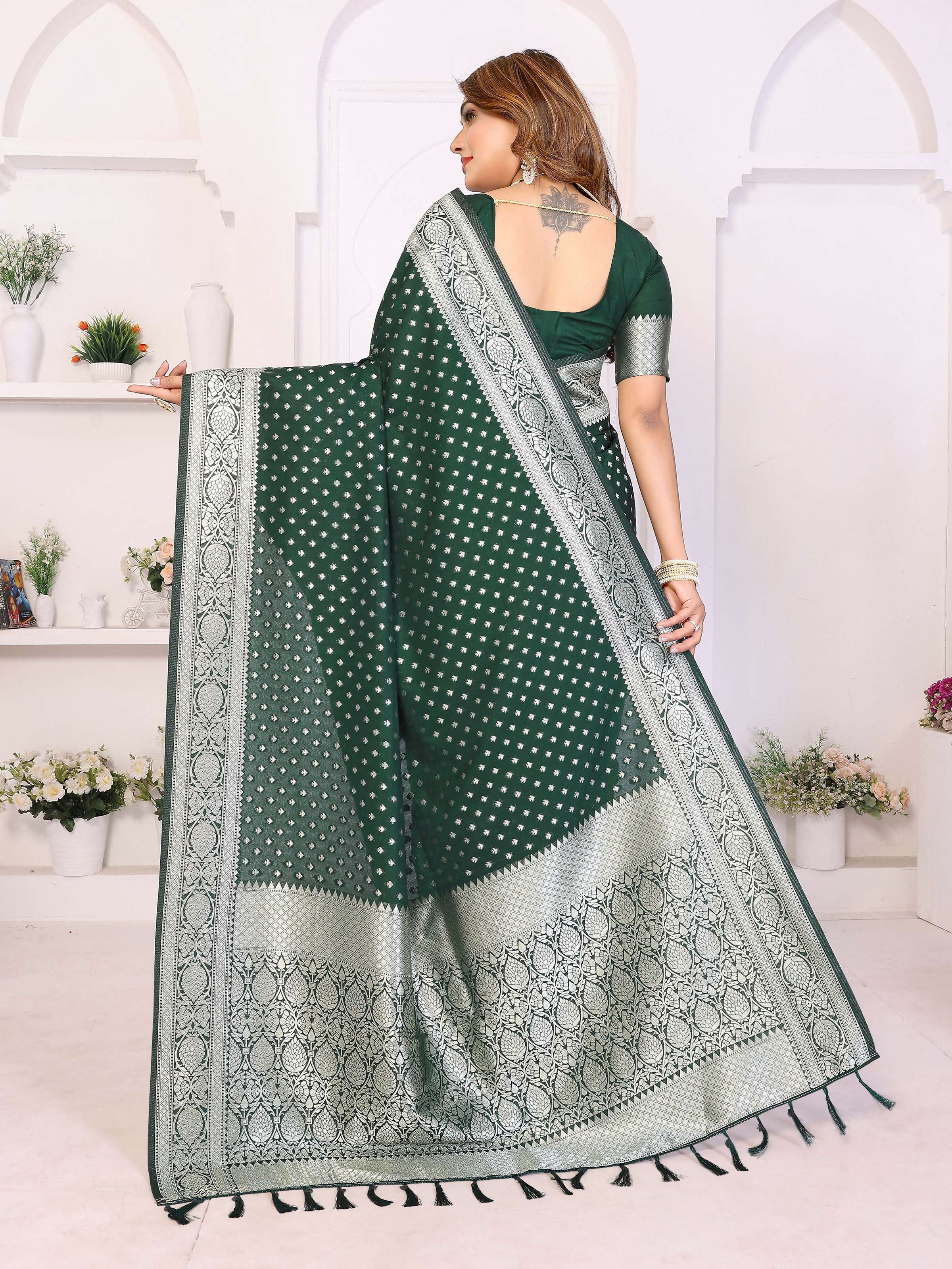 Aastha Fashion Green Georgette Silk Zari Weaving Saree