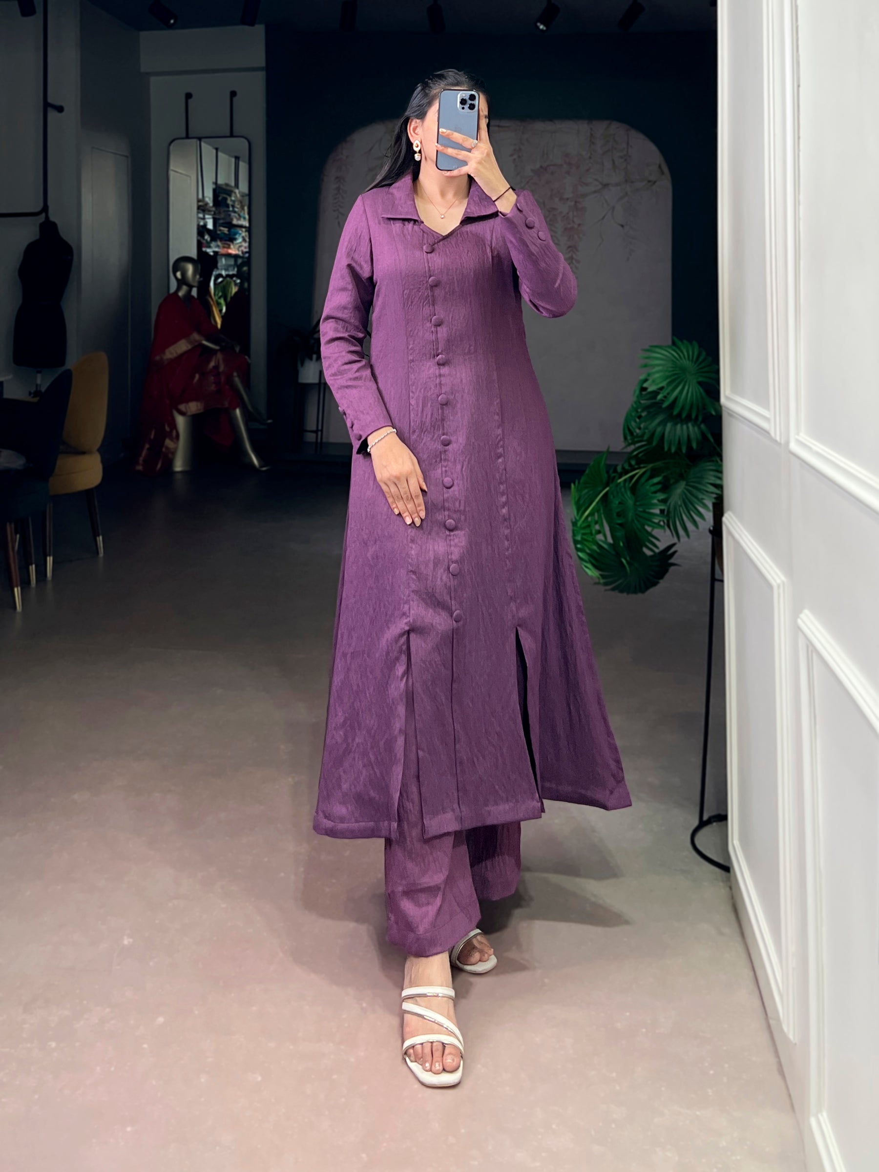 Lorenvalley Fashion Purple Soft N.V Herry Fabric With A Refined Plain Finish Designed Straight Cut Suit
