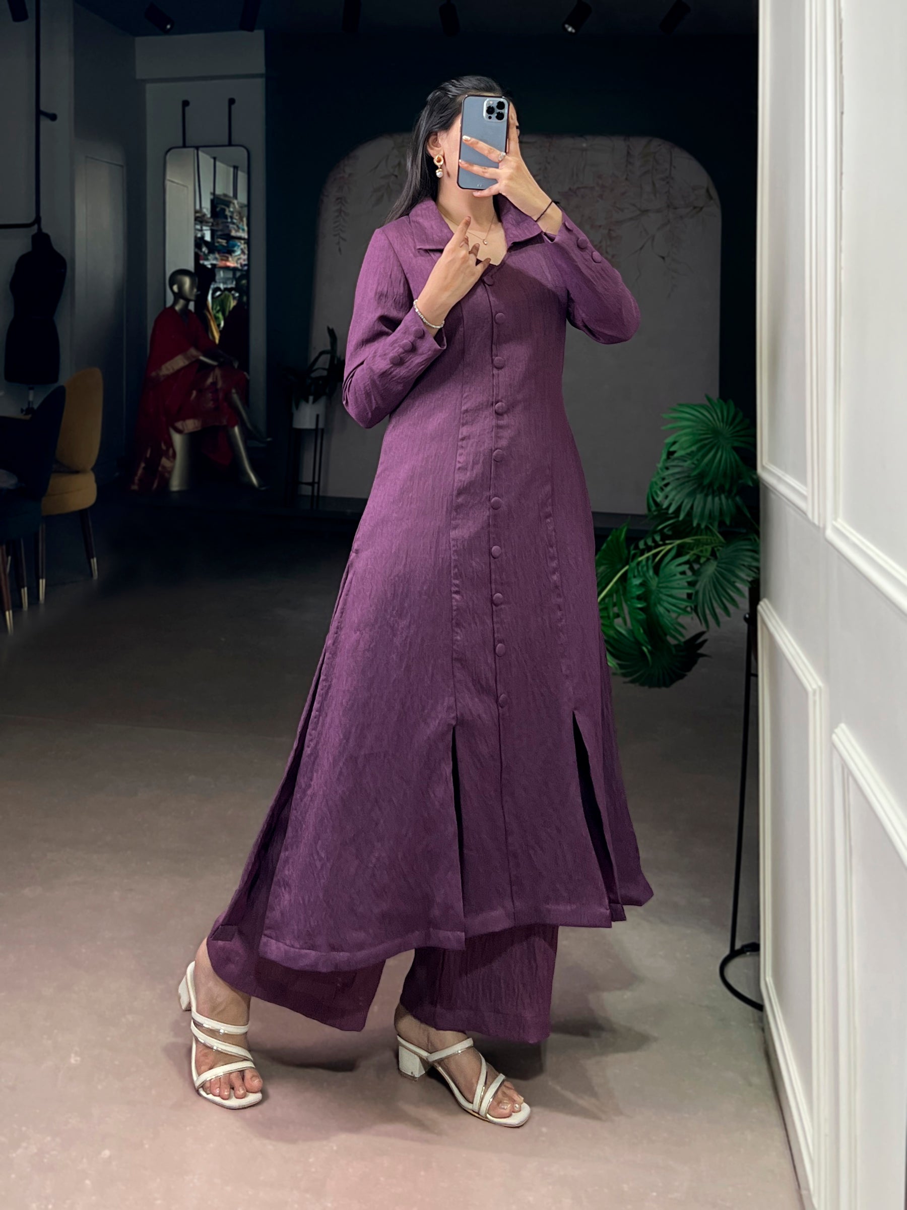Lorenvalley Fashion Purple Soft N.V Herry Fabric With A Refined Plain Finish Designed Straight Cut Suit