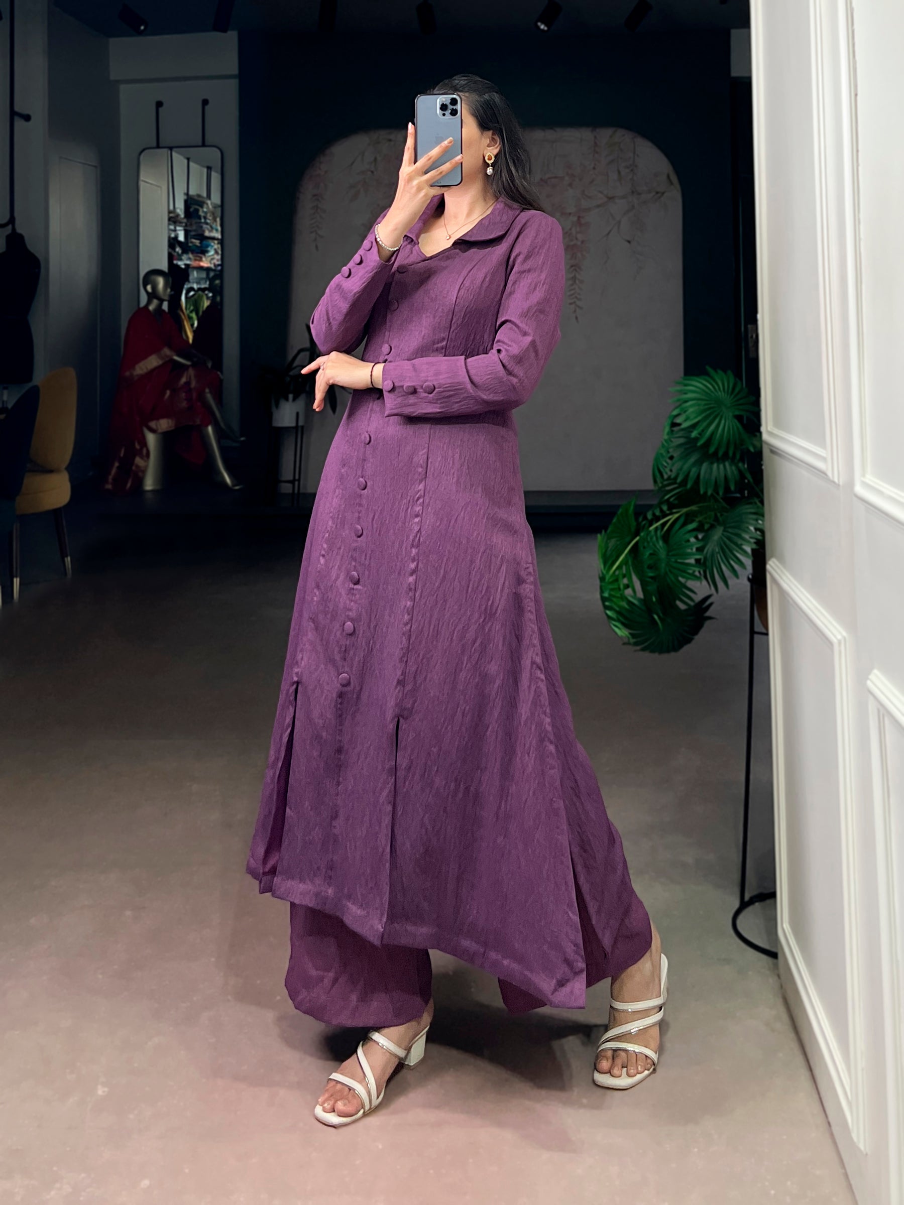 Lorenvalley Fashion Purple Soft N.V Herry Fabric With A Refined Plain Finish Designed Straight Cut Suit