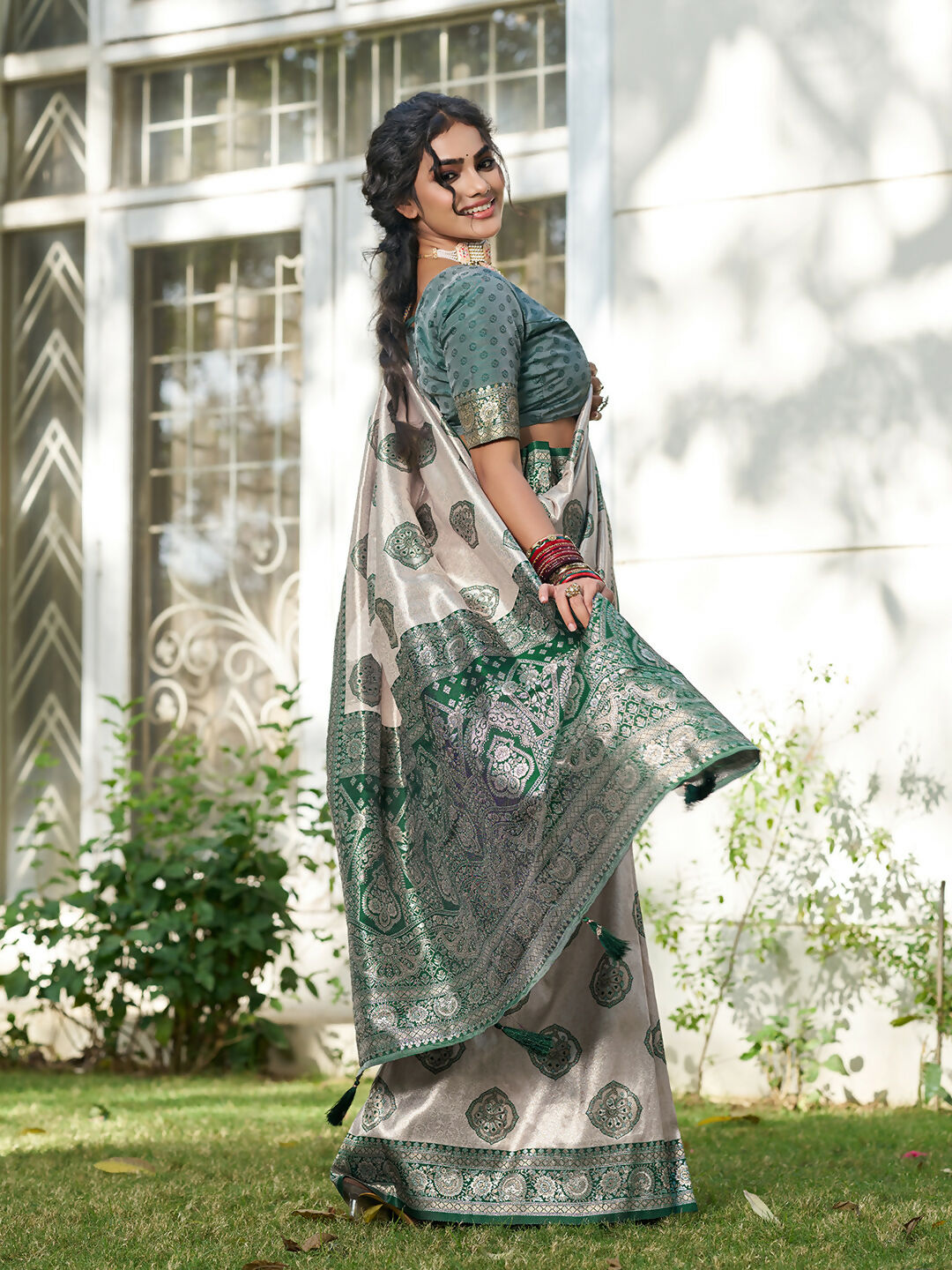 Shree Shyam Fashion Cream With Dark Green Silk Blend Saree