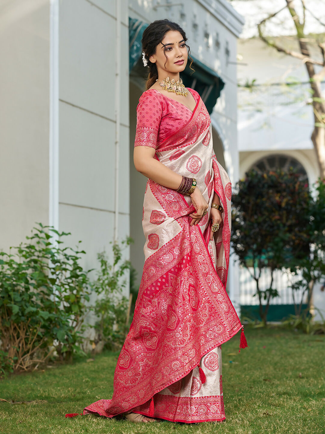 Shree Shyam Fashion Cream With Red Silk Blend Saree