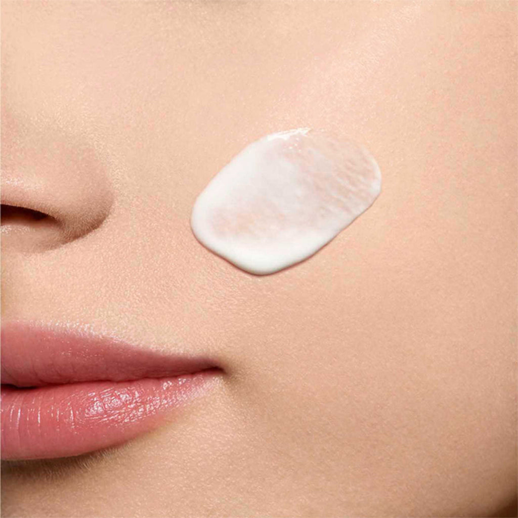 Clarins Bright Plus Milky Essence