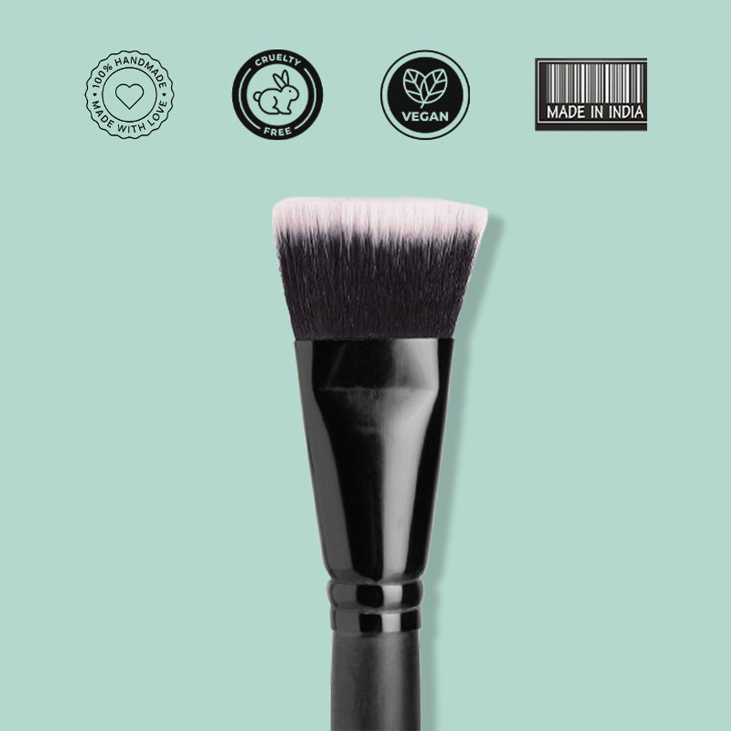 CUFFS N LASHES Big Bronzer Contour Brush - F025