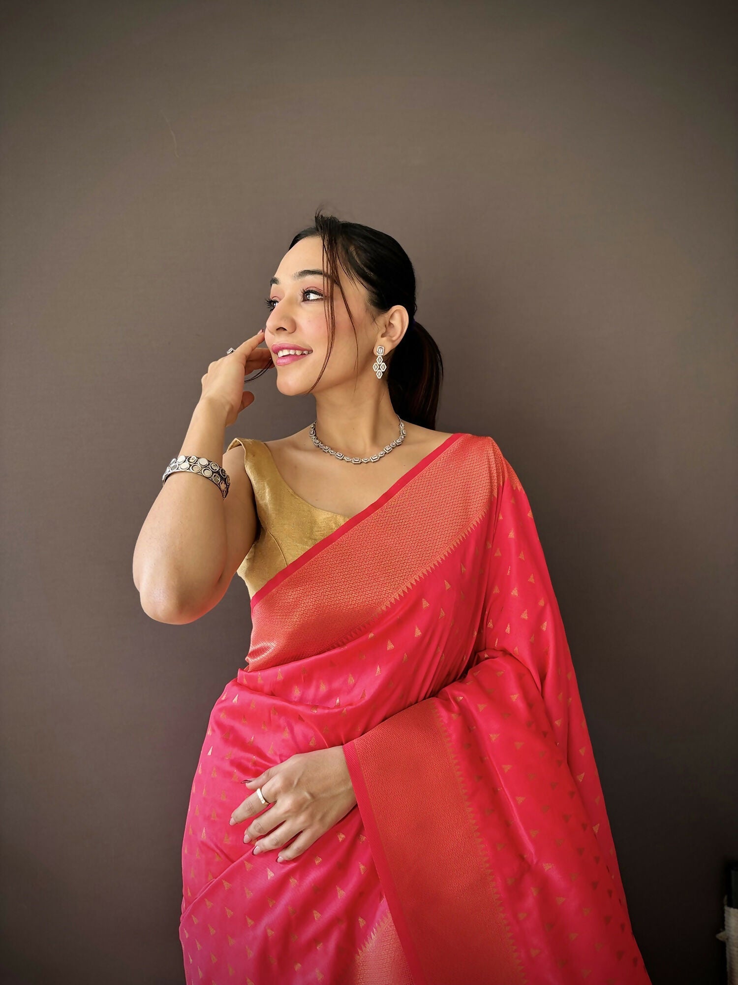 Joban Fashion Hot Pink Jacquard Butti Soft Lichi Silk Paithani Saree