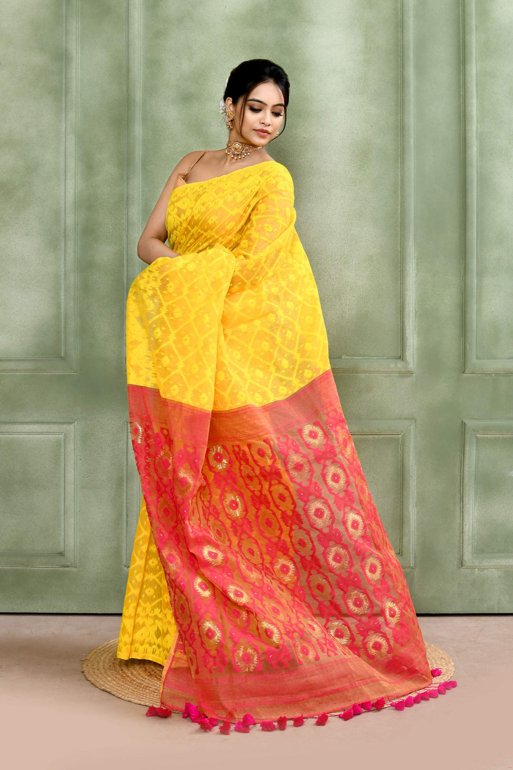 Piyari Fashion Women's Yellow Embellished Cotton Blend Jamdani Saree