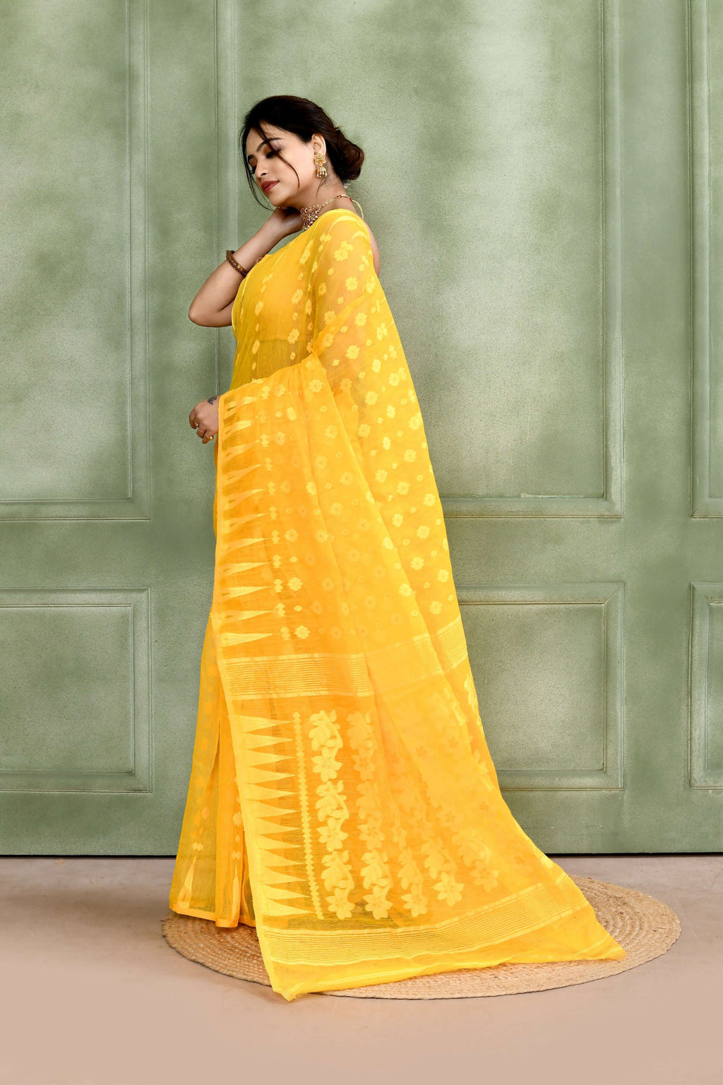 Piyari Fashion Women's Yellow Embellished Cotton Blend Jamdani Saree