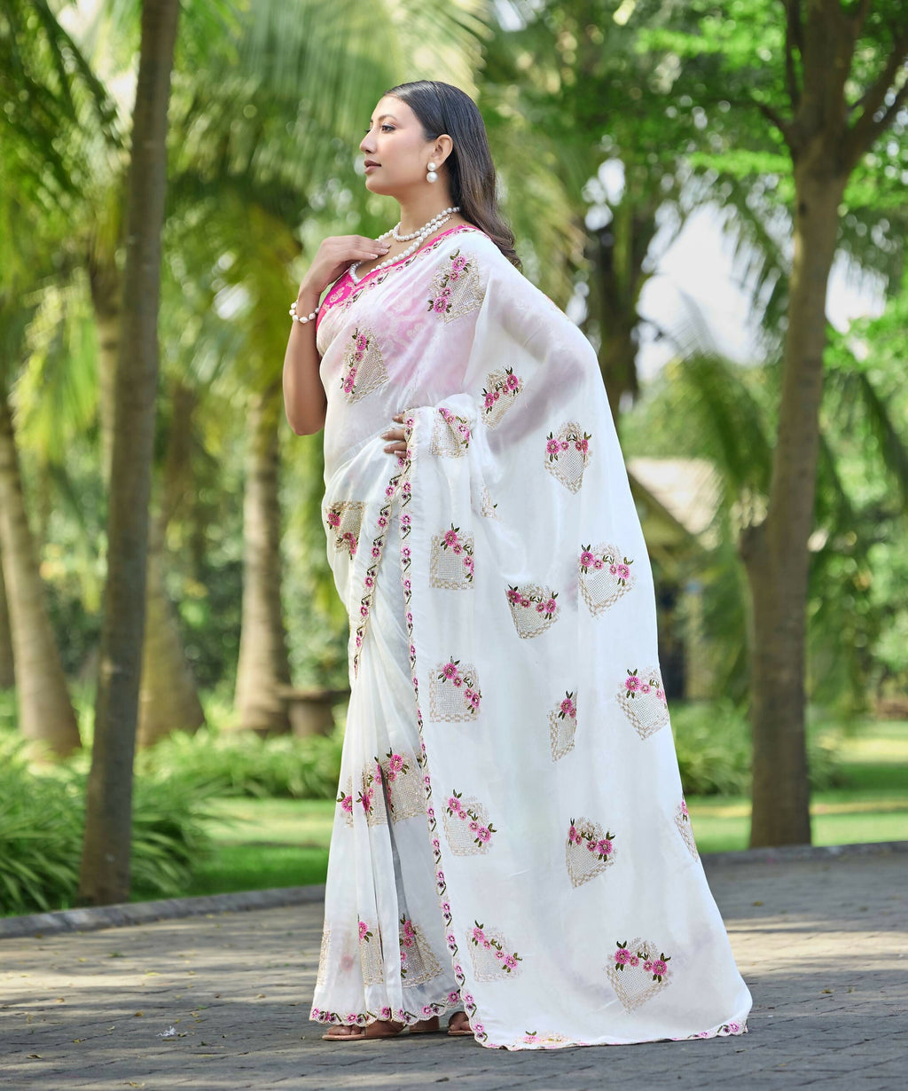 Teeya Creation White Color Pure Paper Silk Heavy Embroidery Work Wedding Wear Saree