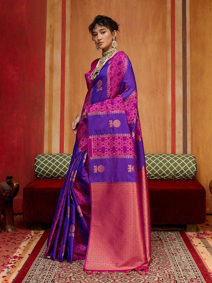 Monjolika Fashion Multi Colour Handloom Silk Blend Contemporary Saree With Weaving Work