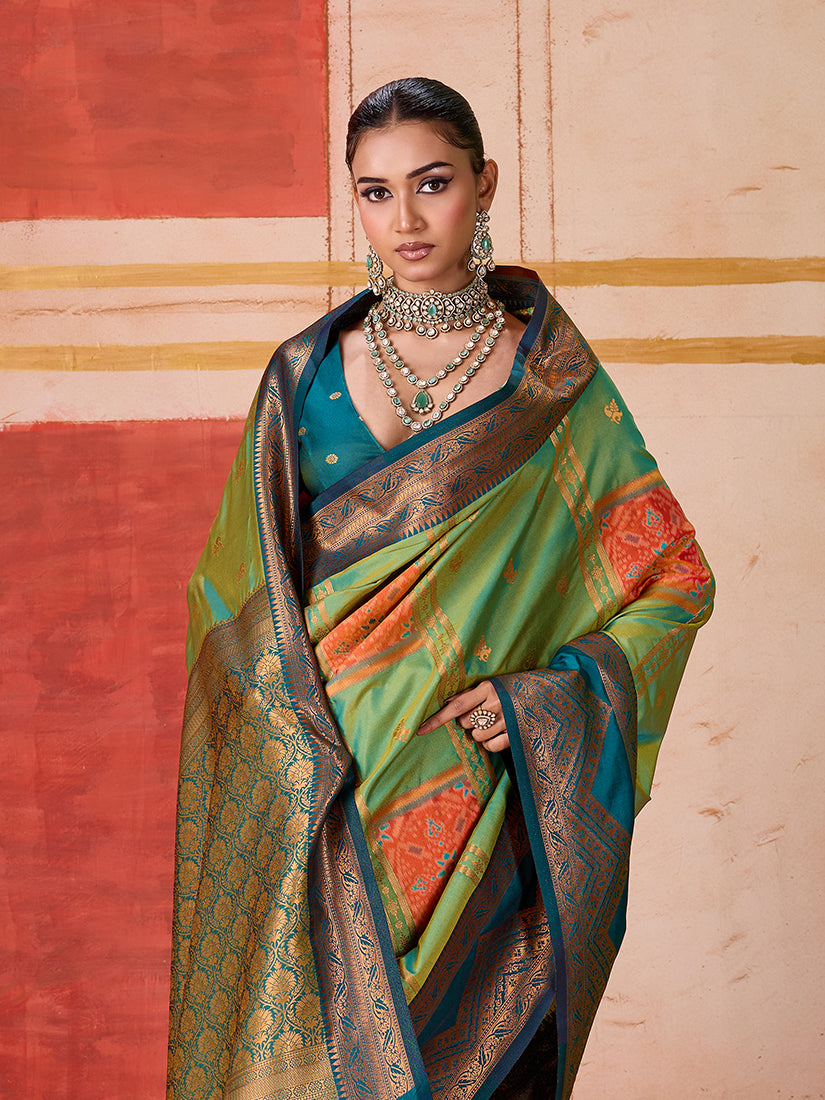 Monjolika Fashion Silk Blend woven Work Green Saree