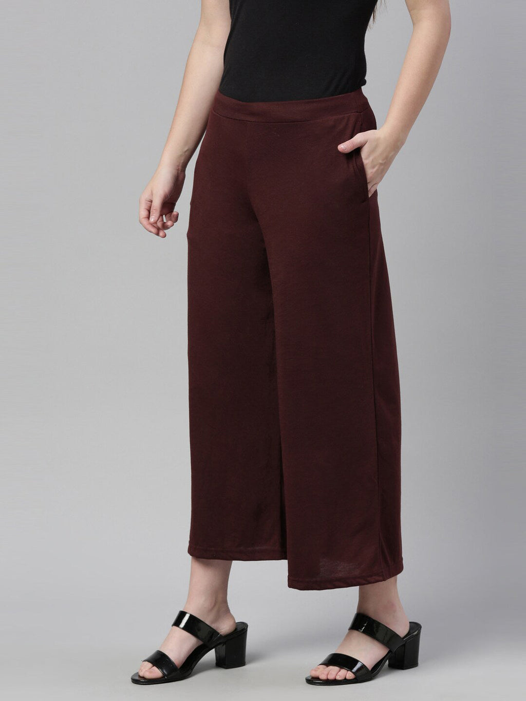 Souchii Women Brown Knitted Palazzos