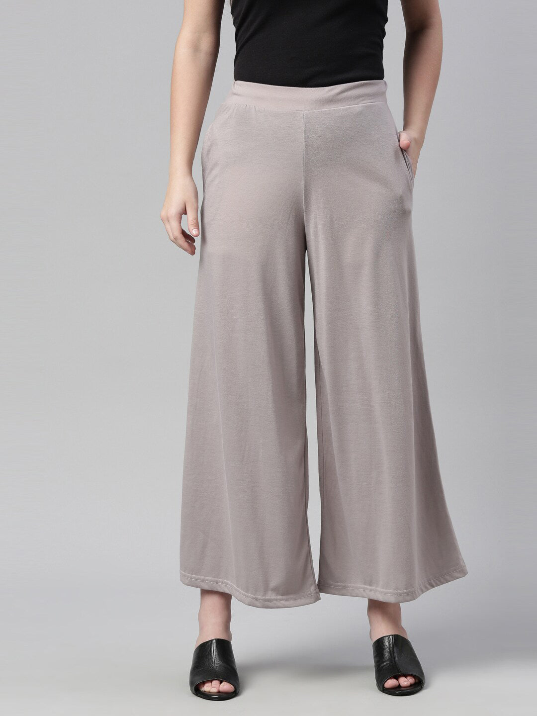 Souchii Women Grey Knitted Palazzos