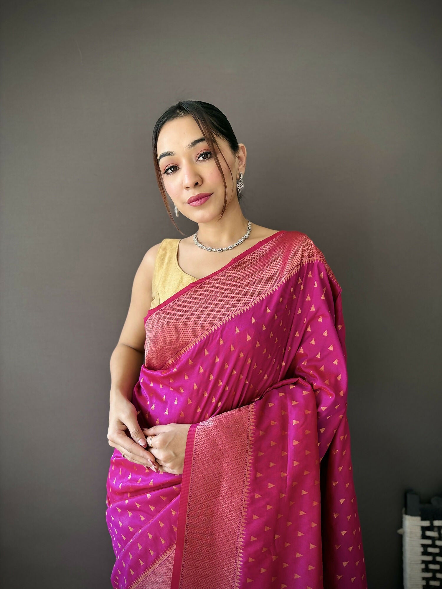 Joban Fashion Rani Pink Jacquard Butti Soft Lichi Silk Paithani Saree