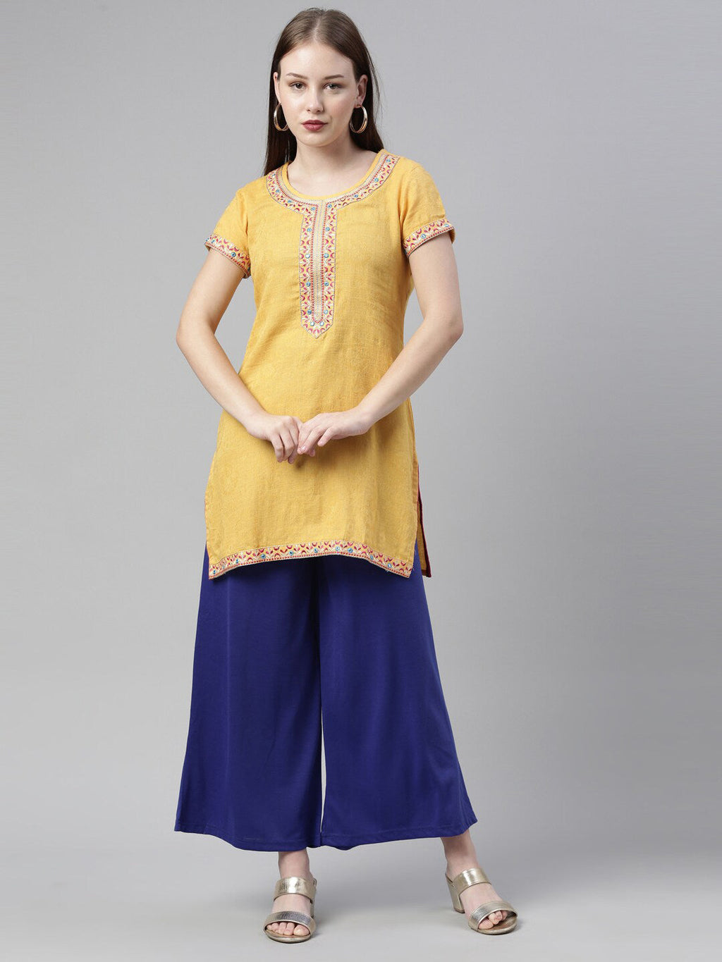 Souchii Women Navy Blue Knitted Palazzos