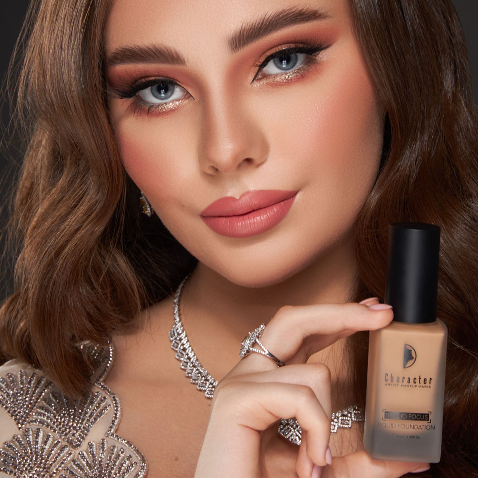 Character Studio Focus Liquid Foundation - Pif003