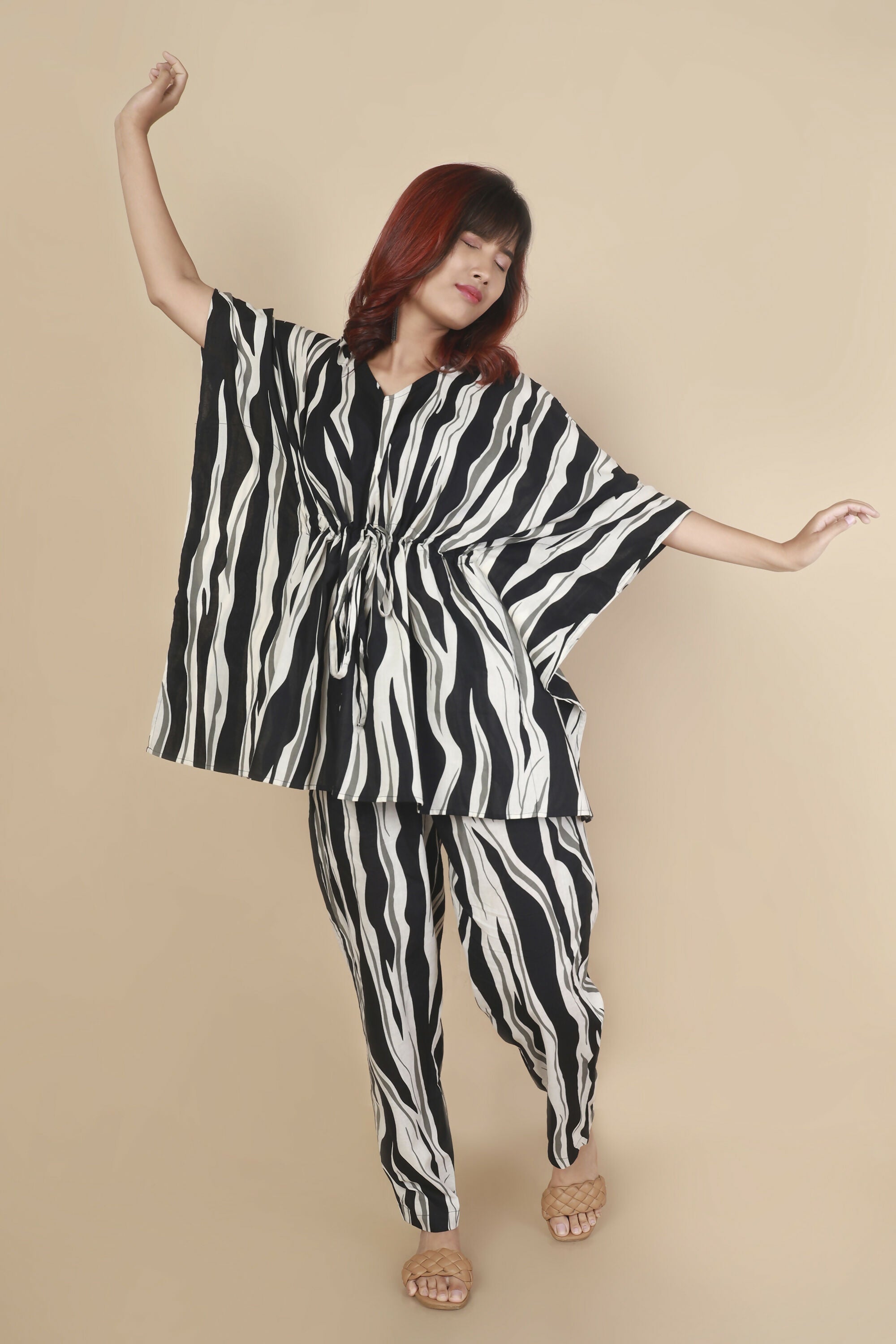 Breathables Women’S Loungewear Kaftan Cotton Black & White Abstract Print Co-Ord Set