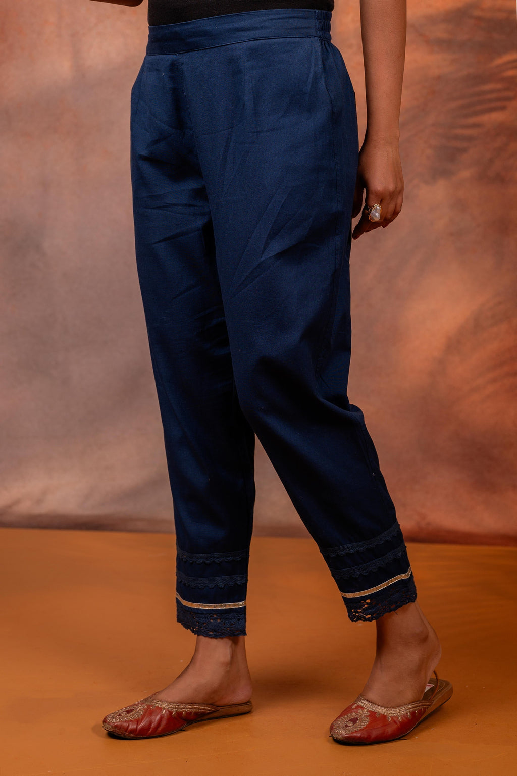 Juniper Navy Solid Cotton Flex Slim Fit Women Pants With One Pocket