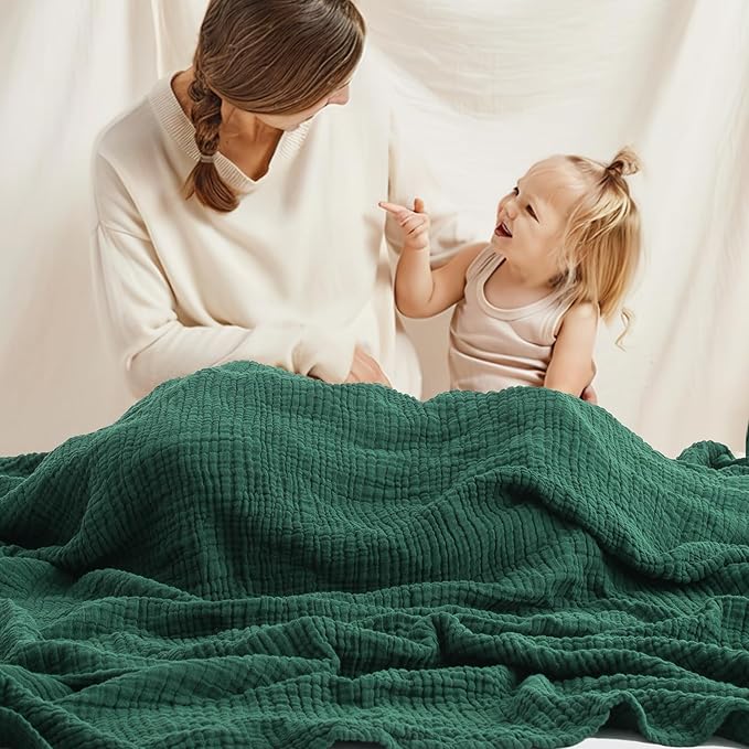 Carriediosa 100% Cotton Muslin Throw Blanket 108" X 90" King Size，4-Layers Summer Gauze Throws for Bed Couch，Soft Lightweight Breathable Linen Blankets Bedspread for Adults All Season，Dark Green