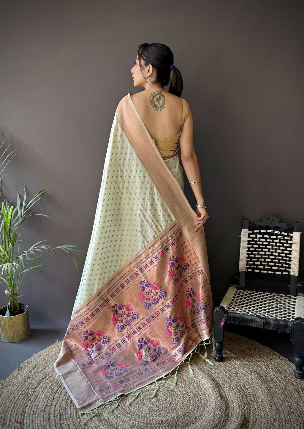 Joban Fashion Beige Jacquard Butti Soft Lichi Silk Paithani Saree