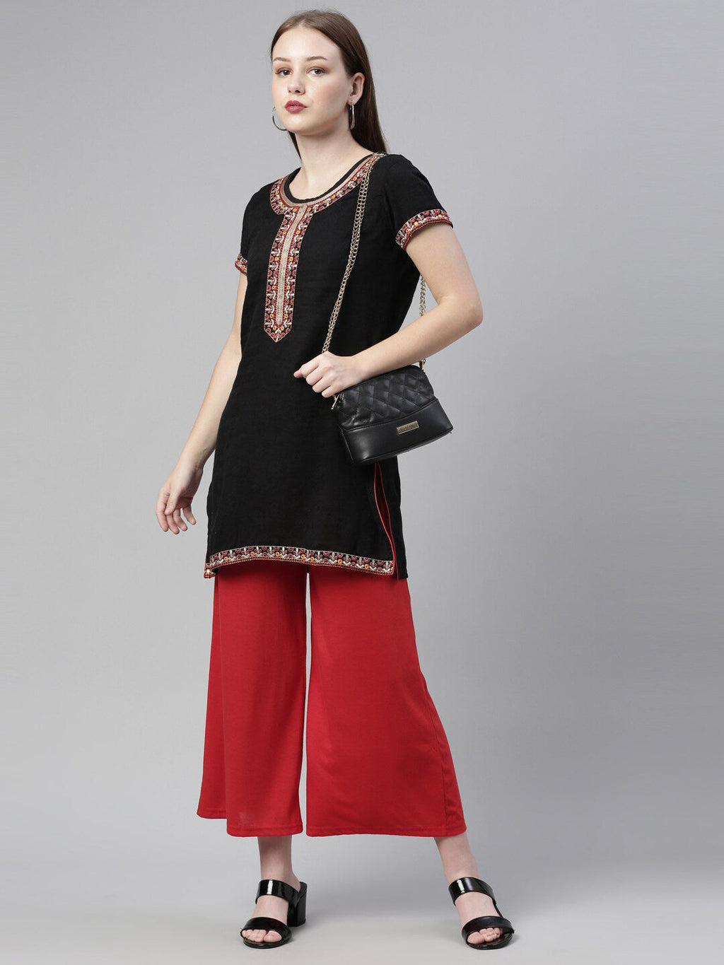 Souchii Women Red Knitted Palazzos