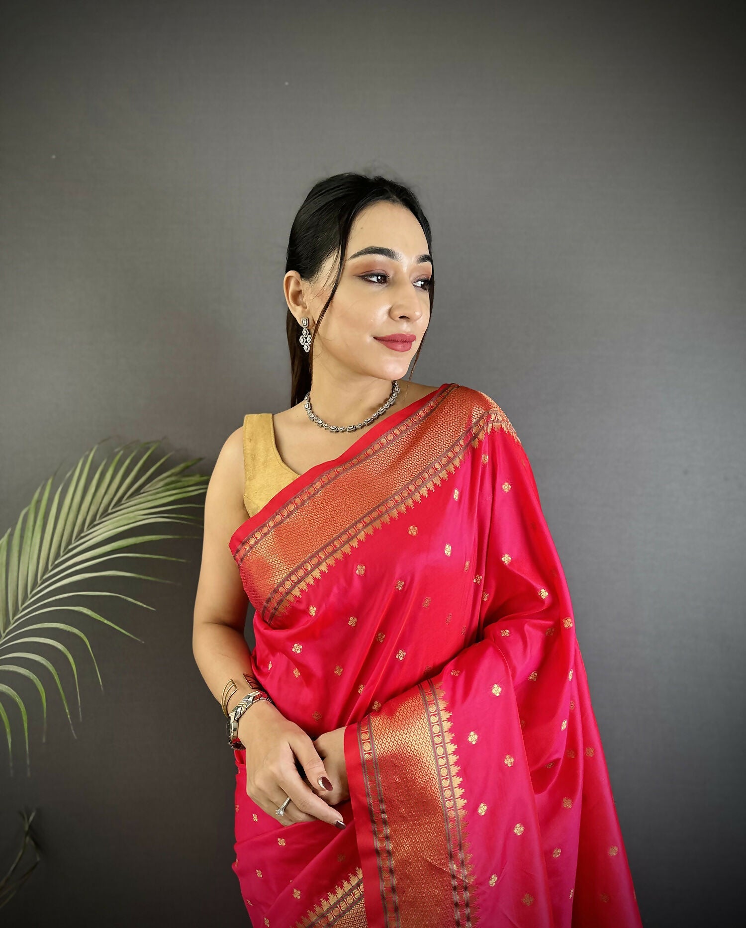 Joban Fashion Magenta Pink Butti Woven Soft Lichi Silk Paithani Saree