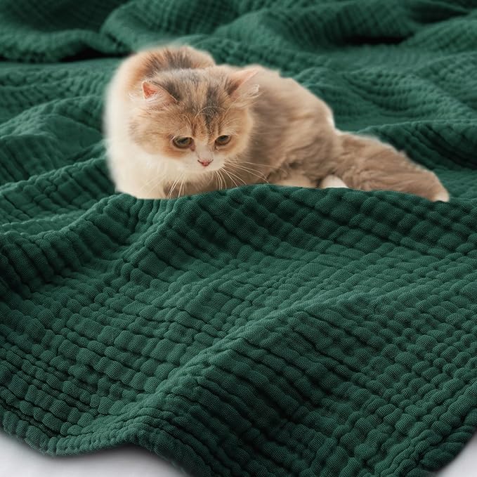Carriediosa 100% Cotton Muslin Throw Blanket 66" X 90" Twin XL Size，4-Layers Summer Gauze Throws for Bed Couch，Soft Lightweight Breathable Linen Blankets Bedspread for Adults All Season，Dark Green