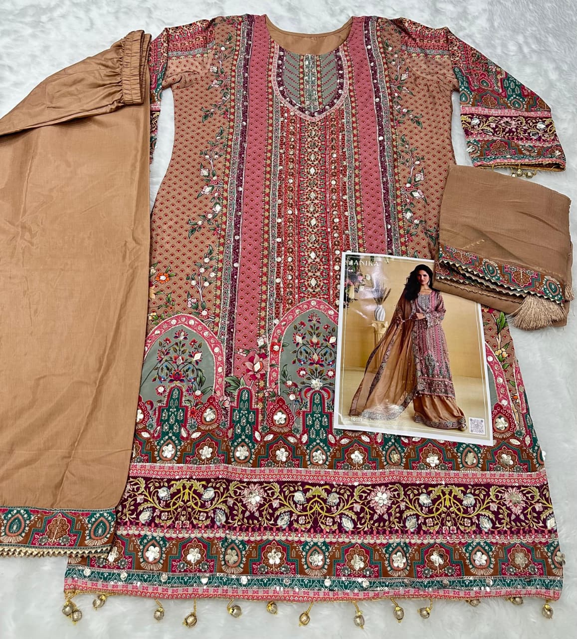 Aarshi Fashions Peach Heavy Crepe Digital Print Palazzo Suits