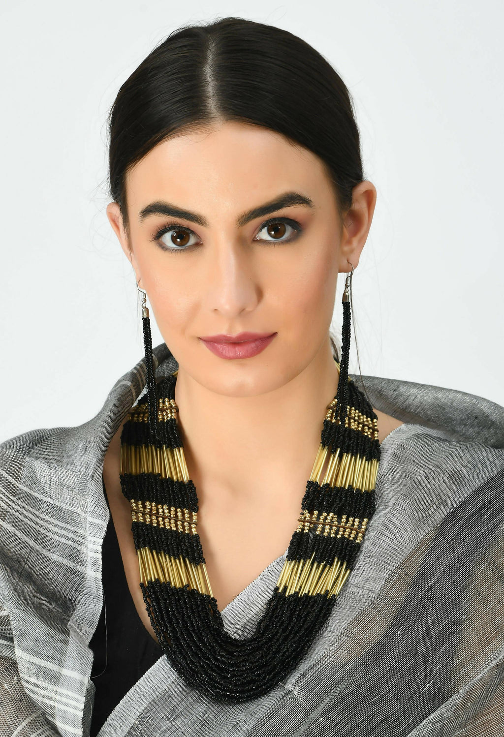 Mominos Fashion Johar Kamal Handicraft Finish Beads Work Long Necklace For Women (Black /Golden)