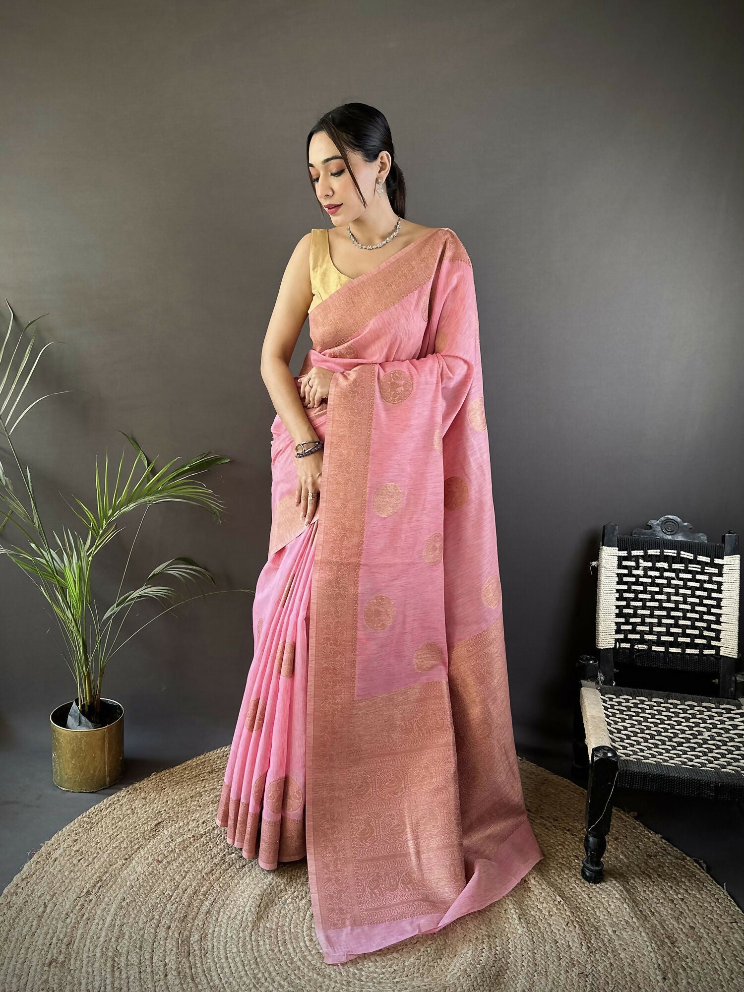 Joban Fashion Pastel Pink Floral & Paisley  Linen Silk Banarasi Saree