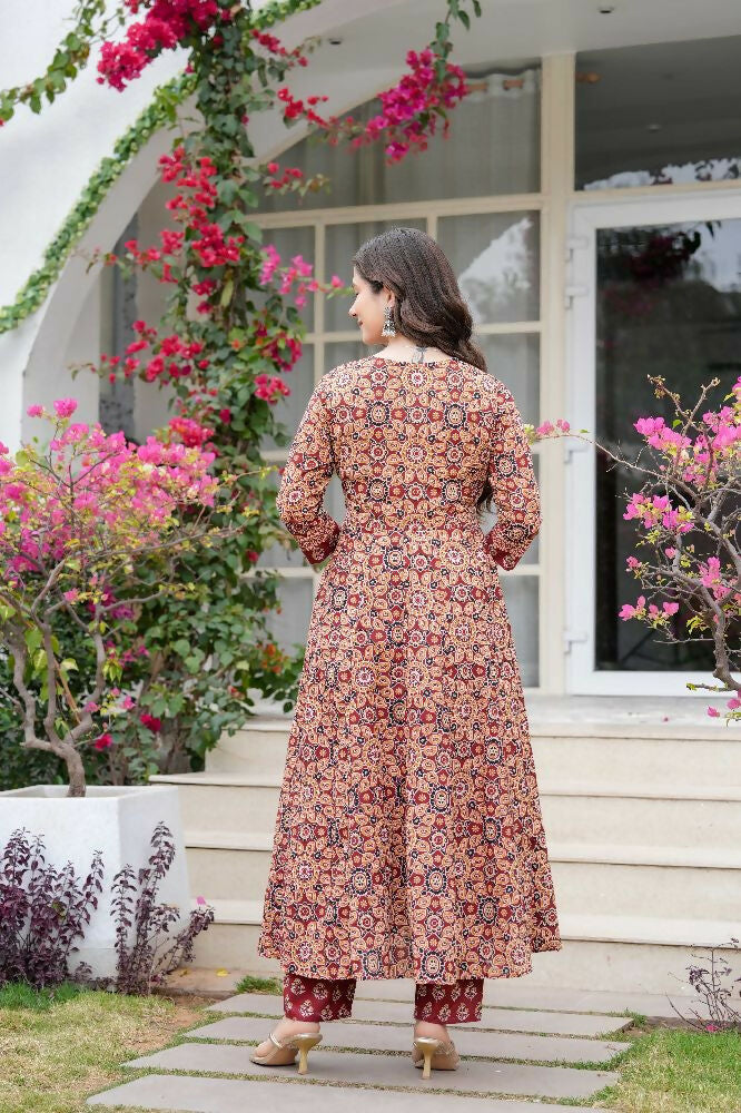 Jaimini Women Cotton Printed V-Neck 3/4 Sleeves Calf Length Flared Kurta Pant And Dupatta Set