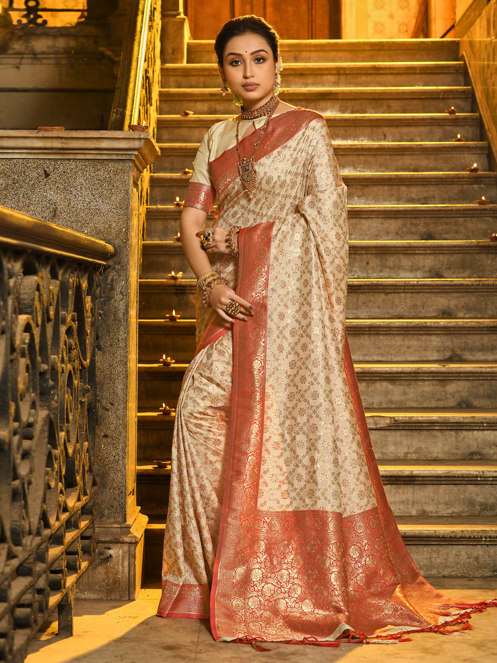 Anaita Off White Banarasi Saree With Blouse Piece