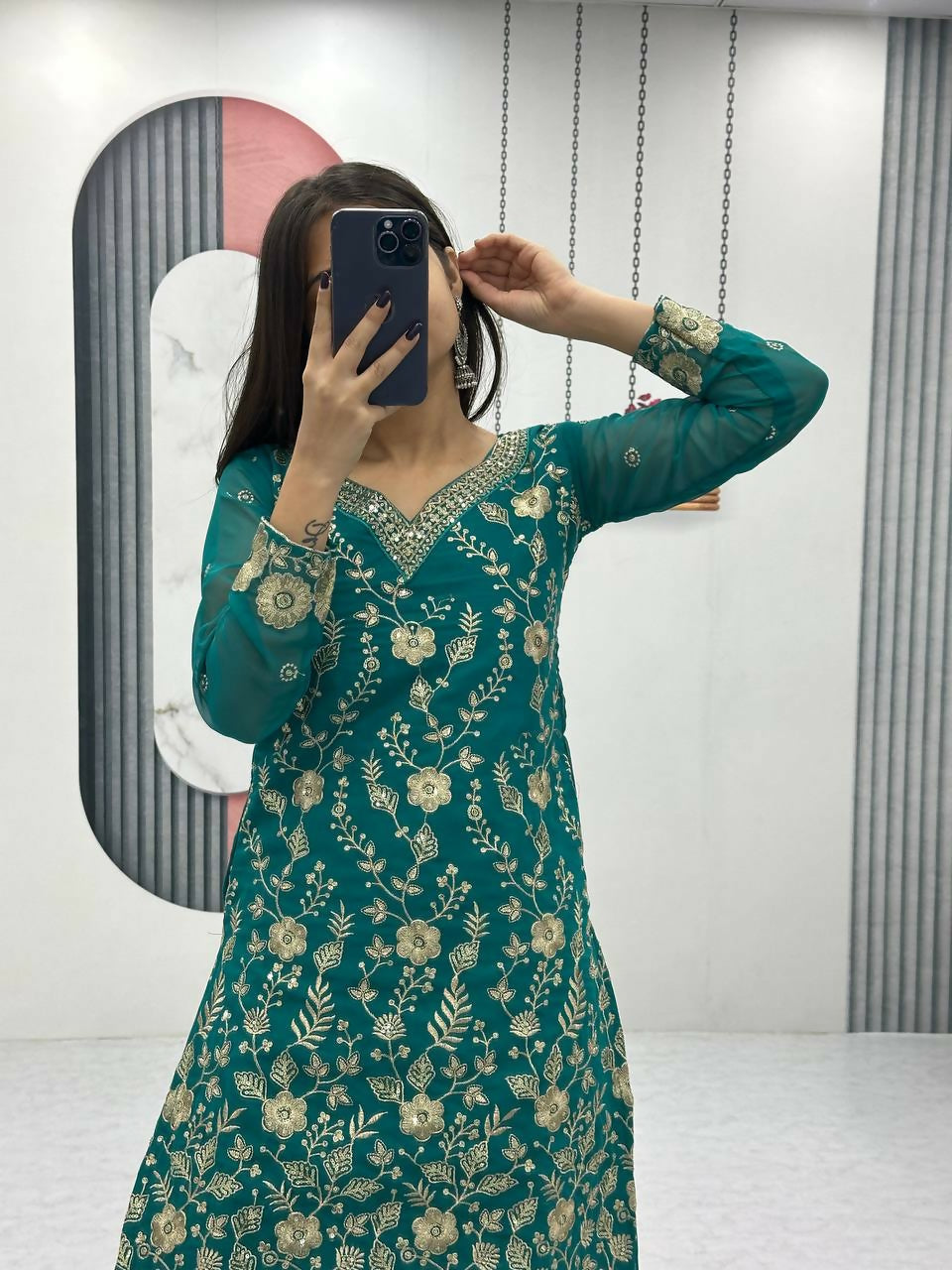 Teeya Creation Womens New Heavy Fox Georgette Fabric With Heavy Embroidery Work Green Kurta Set