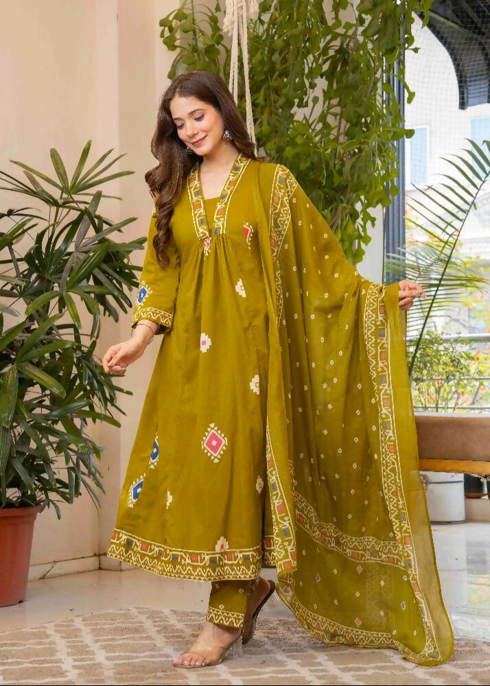 Jaimini Women Cotton Printed V-Neck 3/4 Sleeves Calf Length Flared Kurta Pant And Dupatta Set
