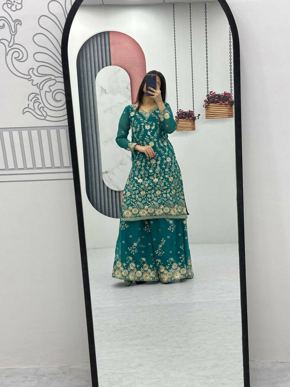 Teeya Creation Womens New Heavy Fox Georgette Fabric With Heavy Embroidery Work Green Kurta Set