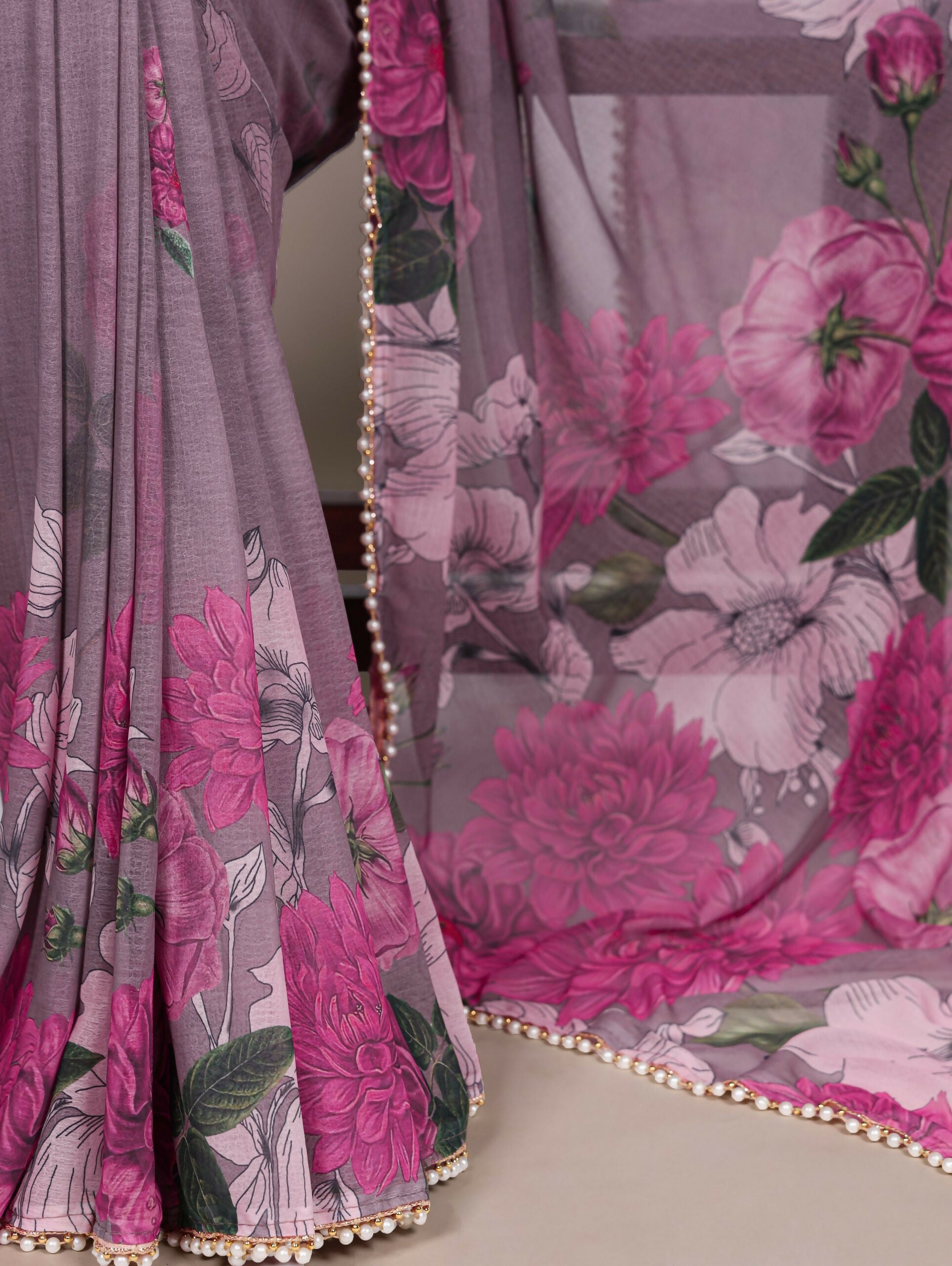 Vastranavya Grey Weightless Marble and Floral Printed Georgette Saree with Unstitched Blouse