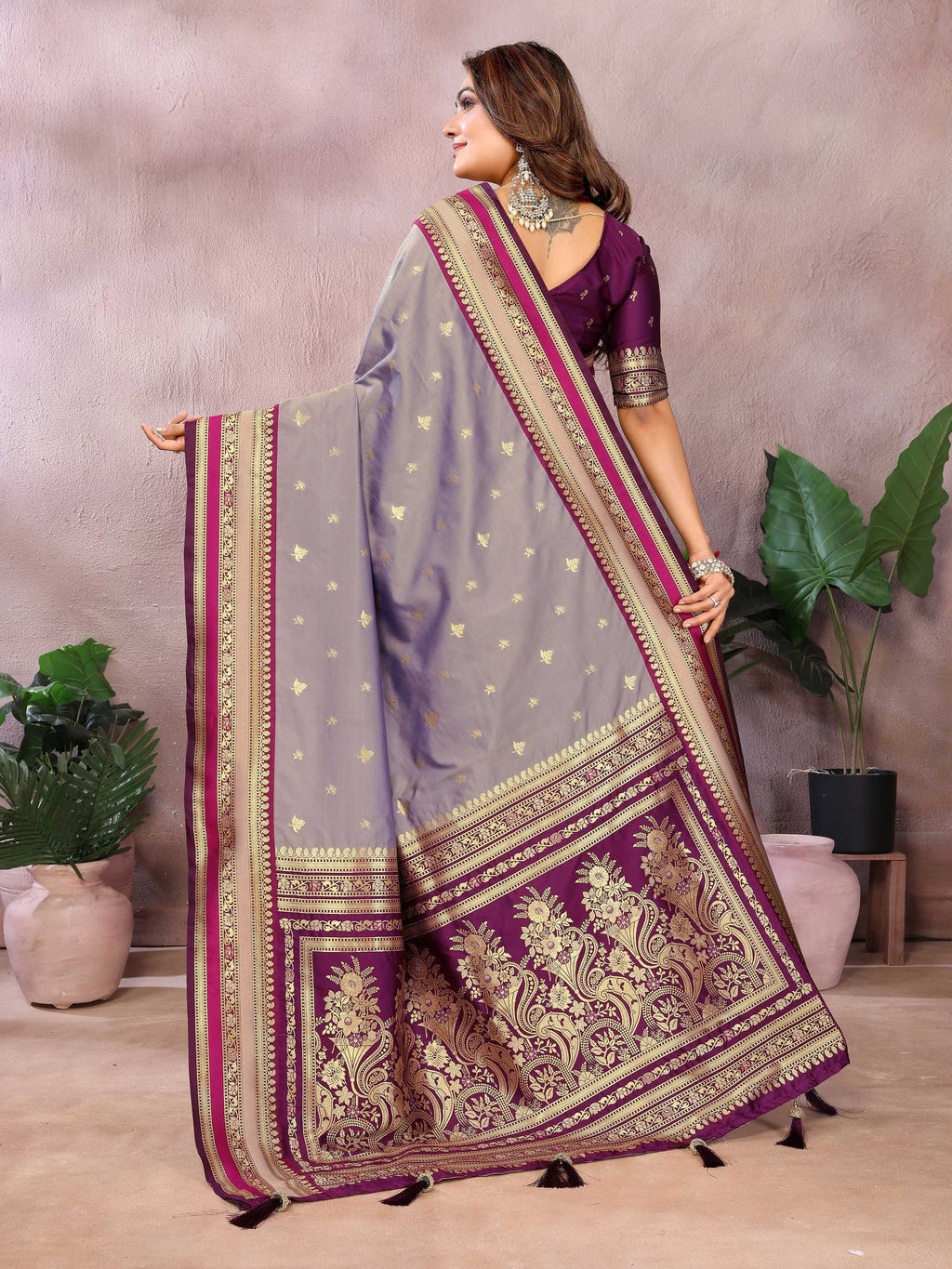 Aastha Fashion Grey Kalamkari Silk Weaving Saree
