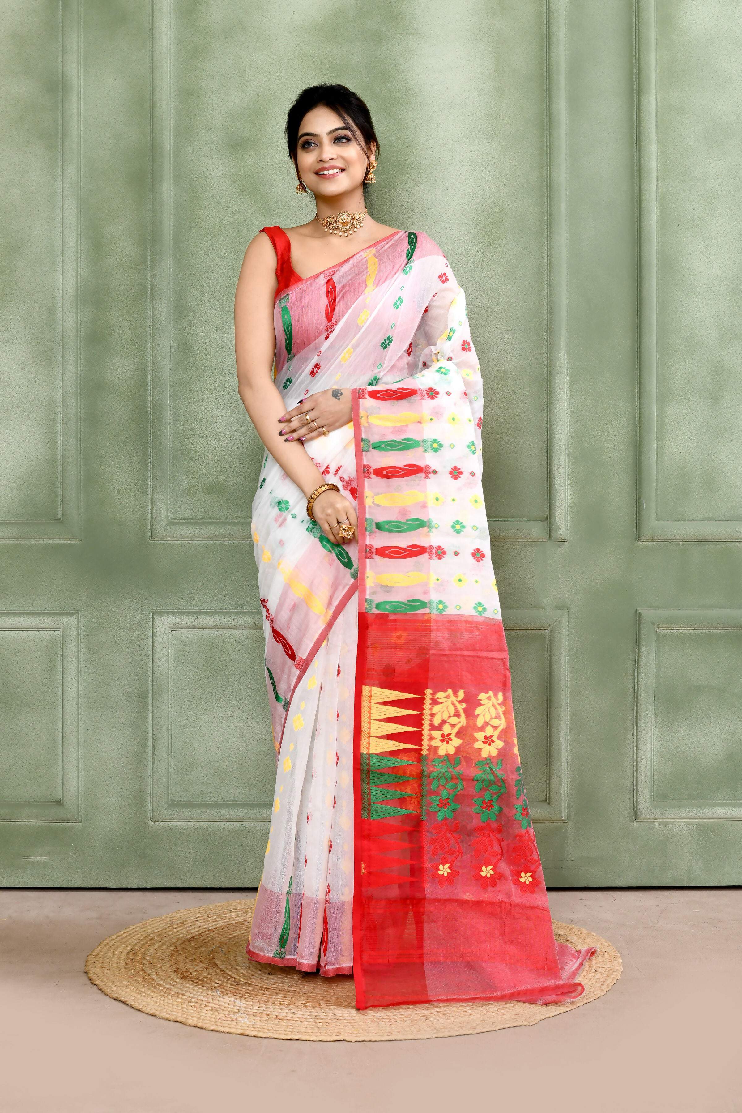 Piyari Fashion Women's White Embellished Cotton Blend Jamdani Saree