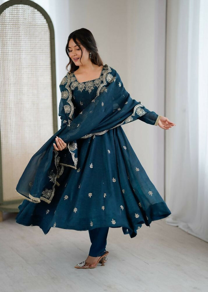 Teeya Creation Morepeach Color Crunchy Silk Embroidery Work Wedding Wear Gown